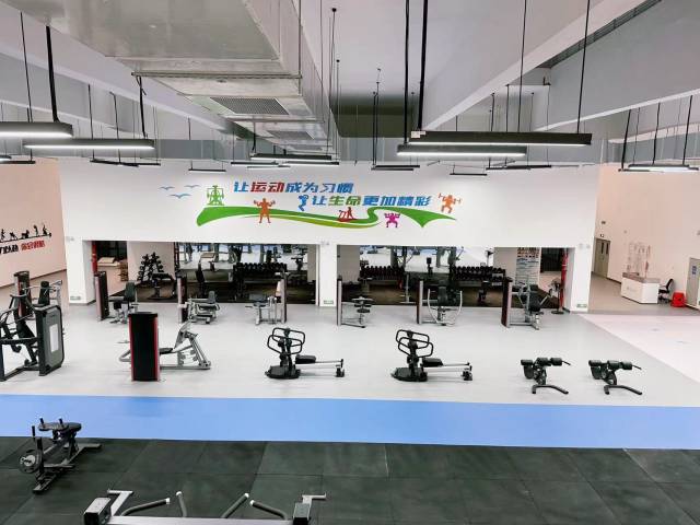 亚美在线官网（中国）科技有限公司揭阳校区健身房